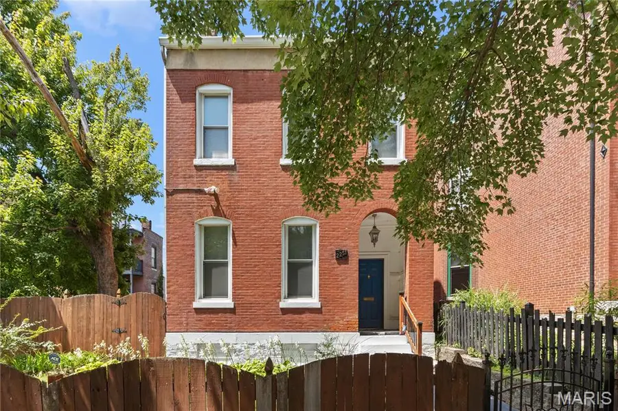 2251 Jules Street, Saint Louis, MO 63104 - #3