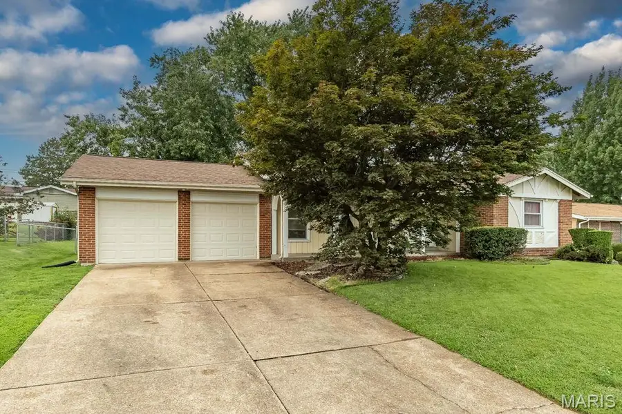 2105 Barcelona Drive, Florissant, MO 63033 - #3