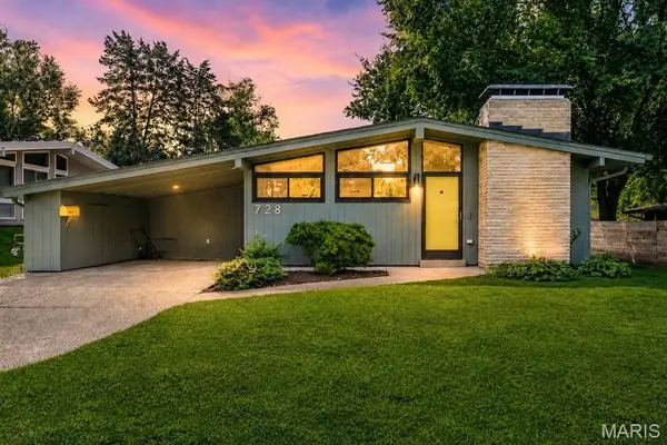 728 Hutchins Drive, St Louis, MO 63126