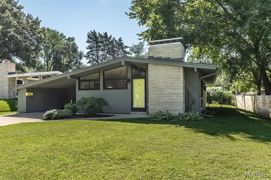 728 Hutchins Drive, Saint Louis, MO 63126 - #2