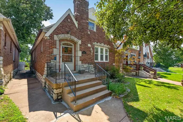 3758 Taft Avenue, St Louis, MO 63116