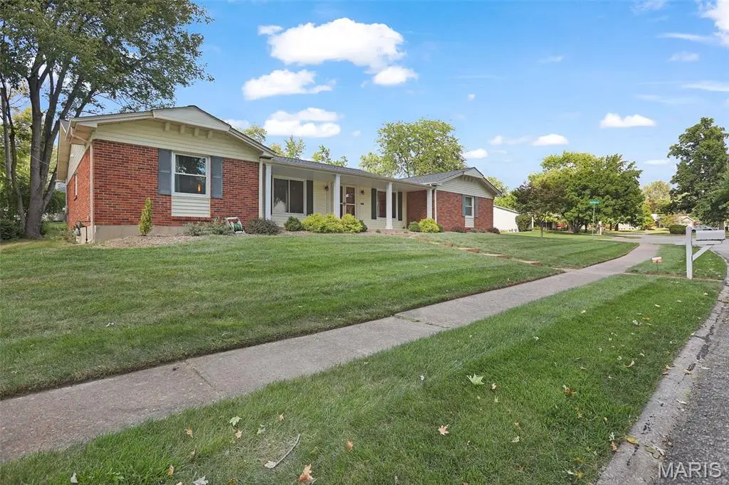 12925 Weatherfield Drive, Saint Louis, MO 63146 - #1