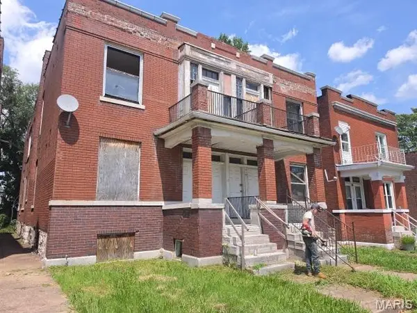 5325 Terry Avenue, St Louis, MO 63120