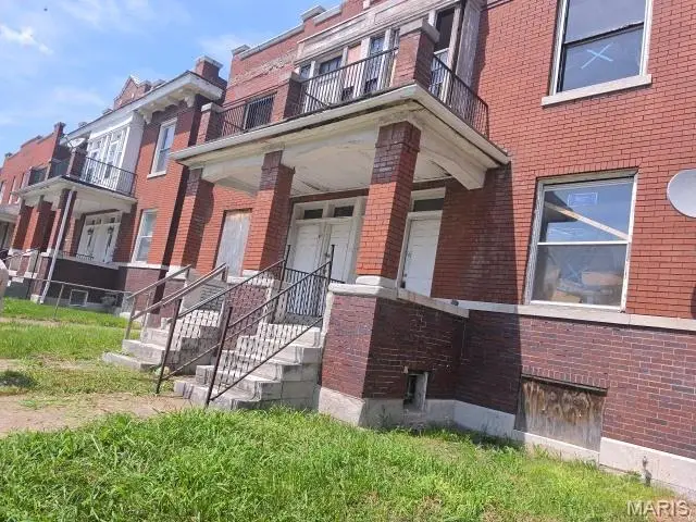 5325 Terry Avenue, Saint Louis, MO 63120 - #2