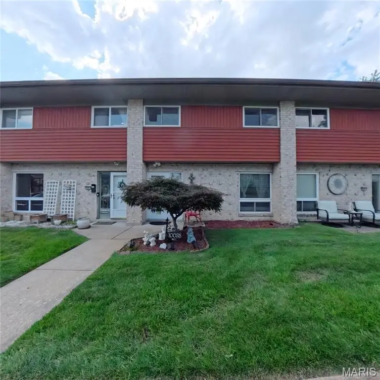 10035 Sakura Drive, Saint Louis, MO 63128 - #2
