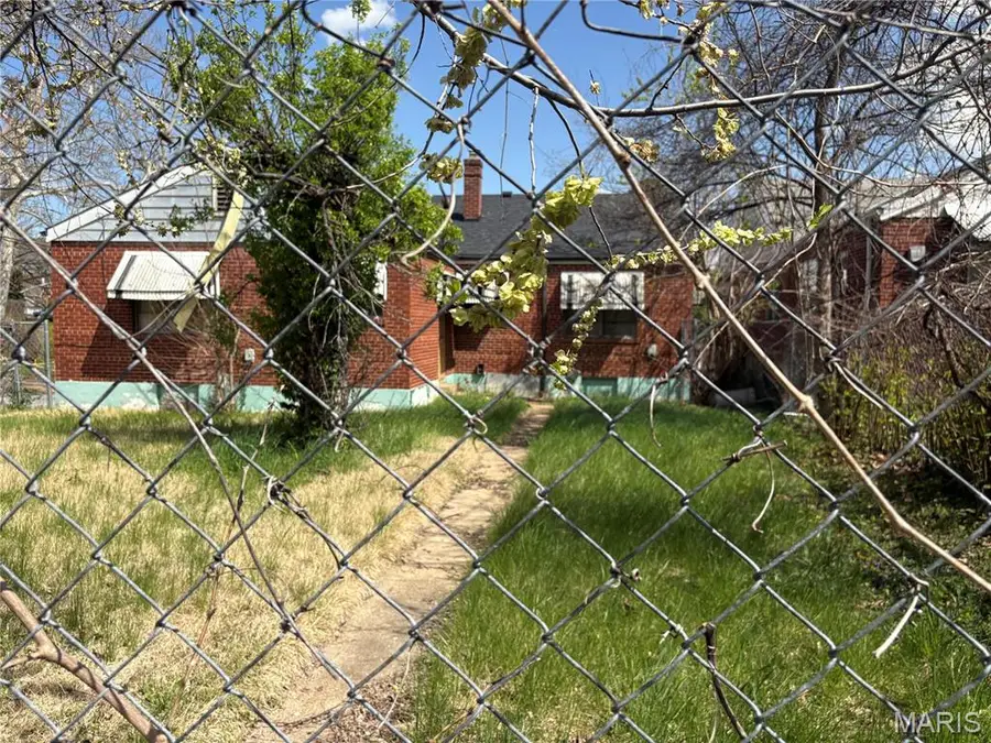 8459 Newby Street, Saint Louis, MO 63147 - #2