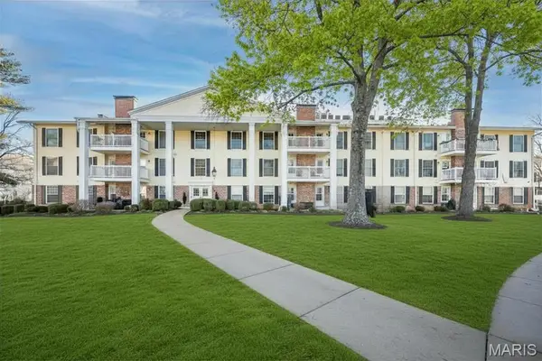 1512 Bedford Forge Court #19, Chesterfield, MO 63017