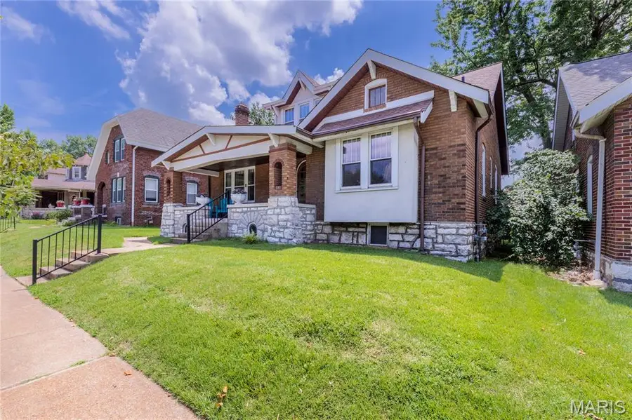 4036 Loughborough Avenue, Saint Louis, MO 63116 - #3