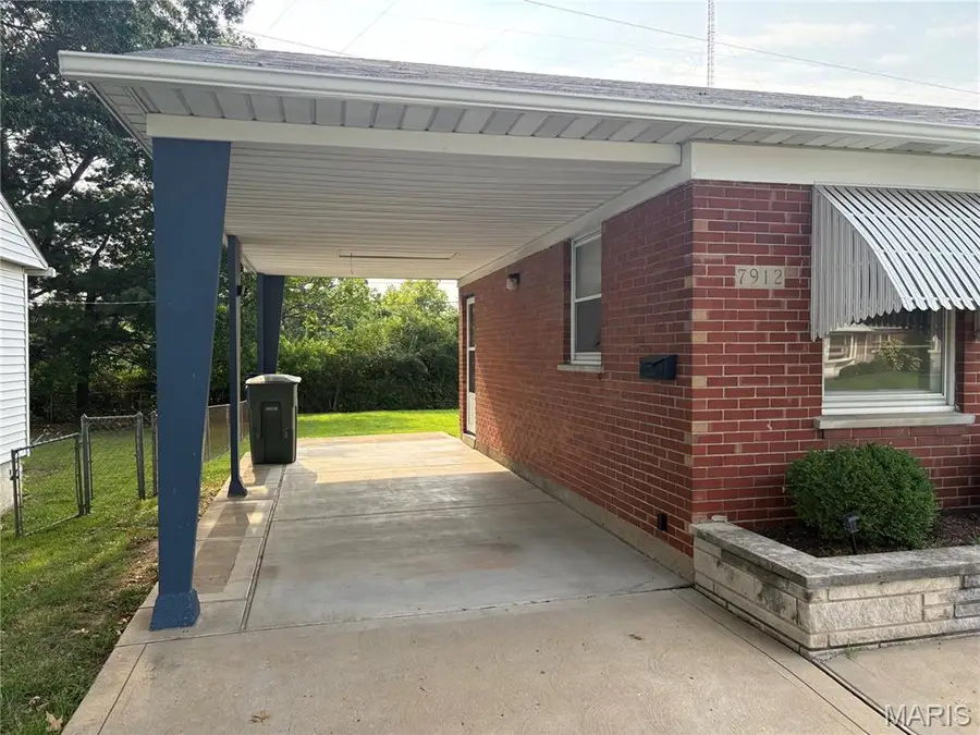 7912 Birkenhead Drive, Affton, MO 63123 - #3
