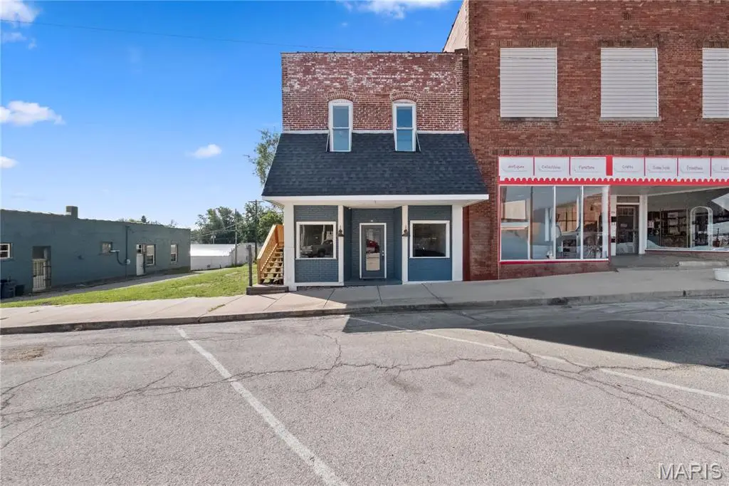 318 Broadway Street, Elsberry, MO 63343 - #1