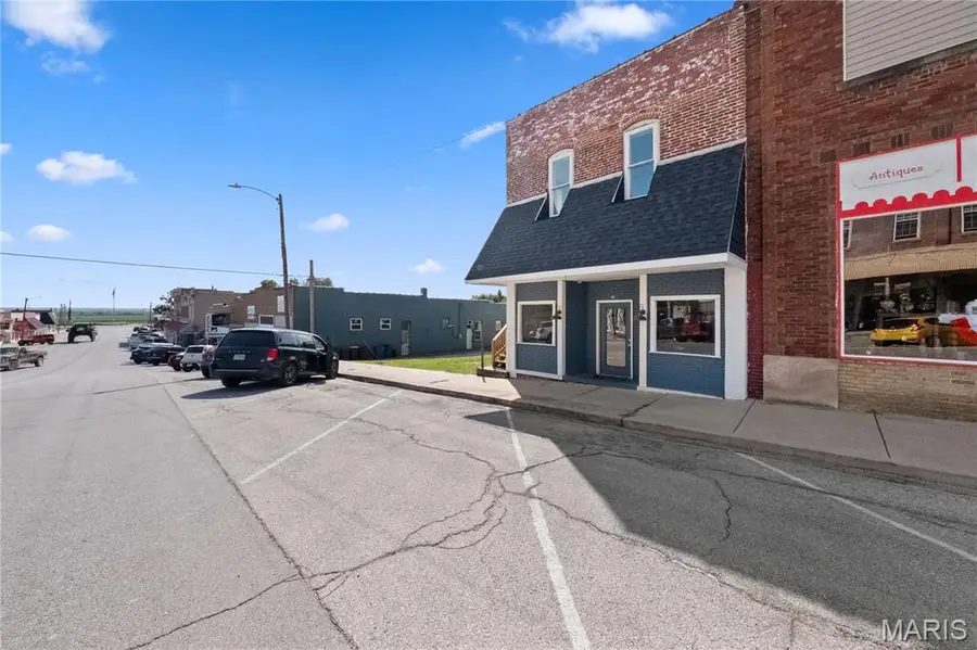 318 Broadway Street, Elsberry, MO 63343 - #3