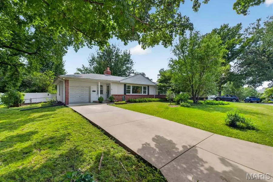 640 Lewiston Drive, Saint Louis, MO 63122 - #2
