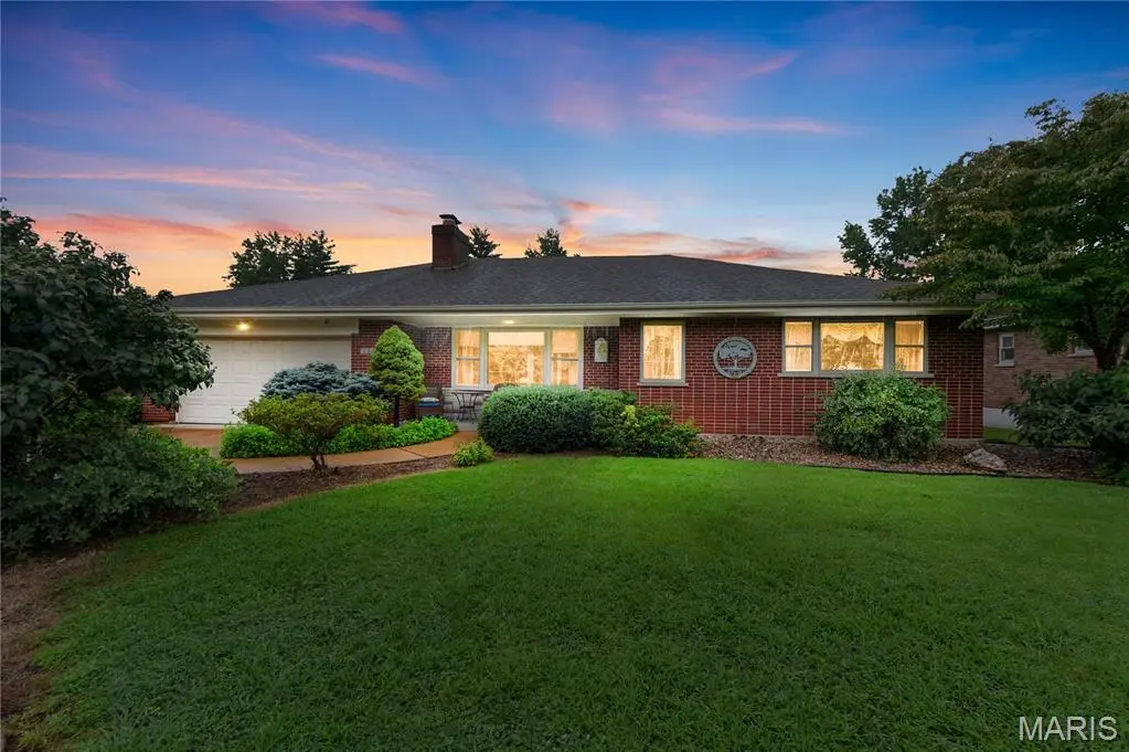 11838 Sunlind Drive, Sunset Hills, MO 63127 - #1