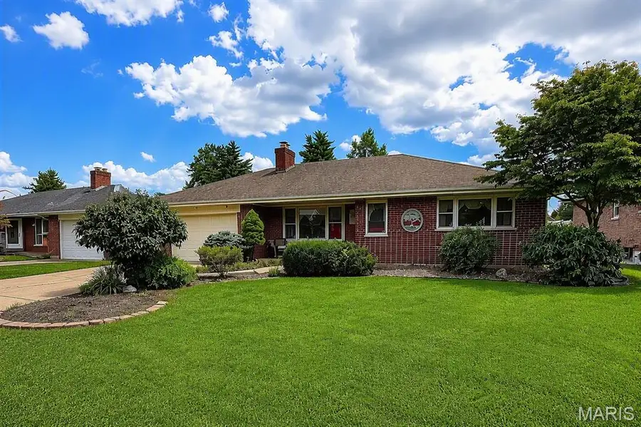 11838 Sunlind Drive, Sunset Hills, MO 63127 - #2