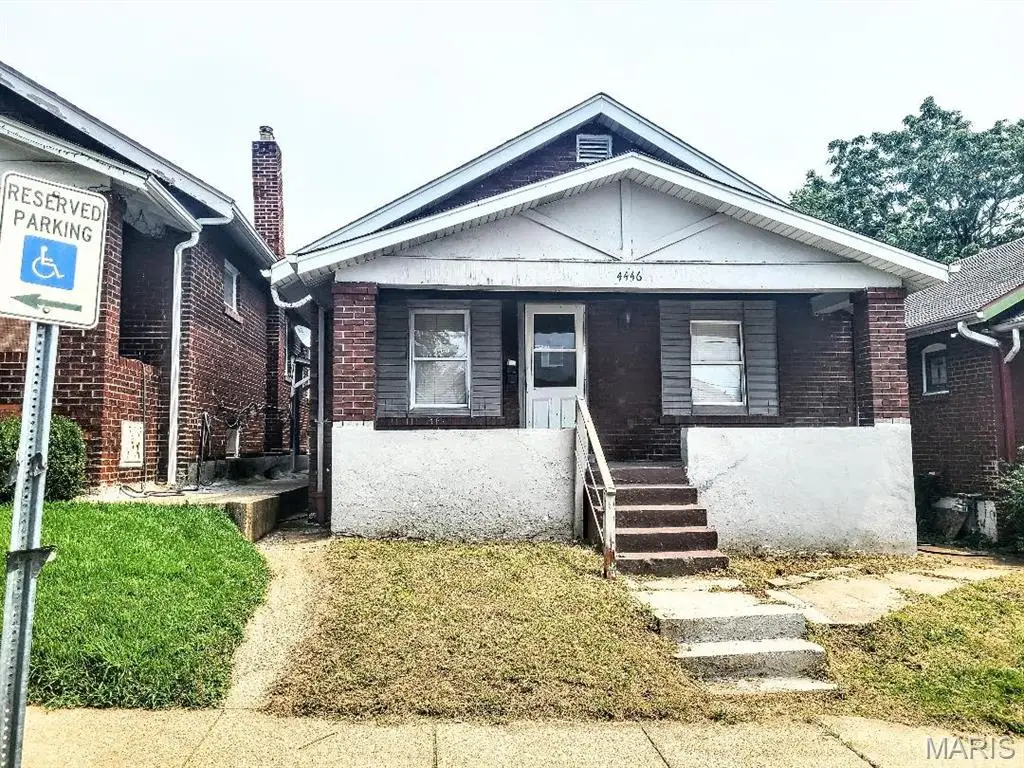 4446 Kenneth Place, Saint Louis, MO 63115 - #1