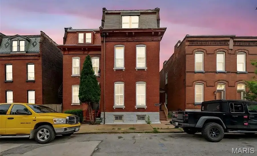 3419 Indiana Avenue, Saint Louis, MO 63118 - #2