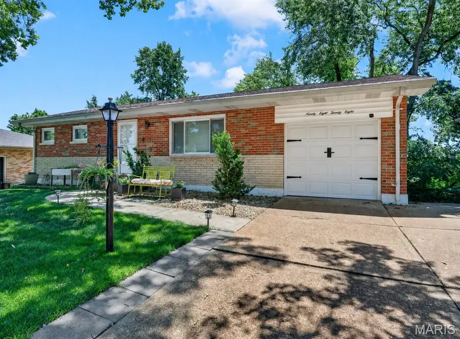 9828 Whitcomb Lane, Affton, MO 63123 - #2