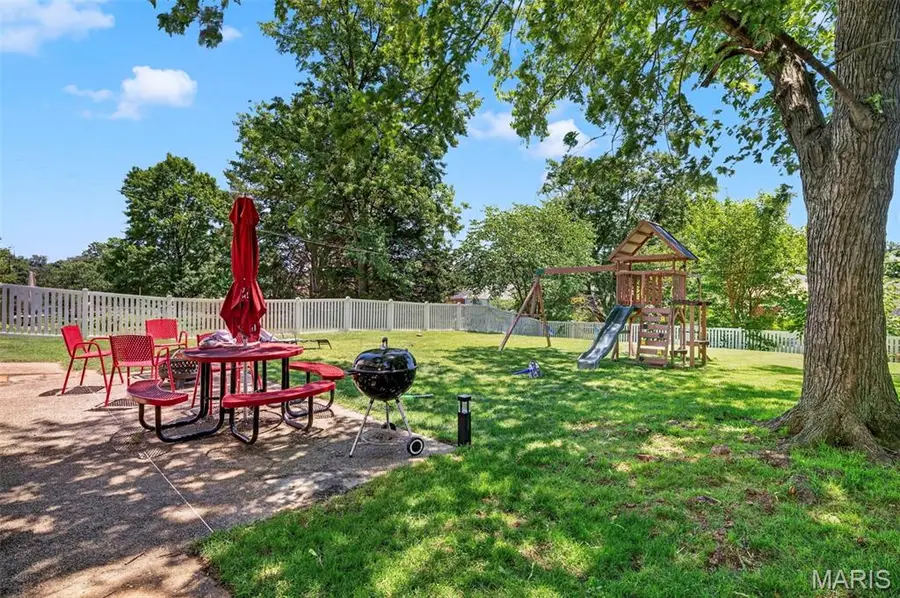 9828 Whitcomb Lane, Affton, MO 63123 - #3