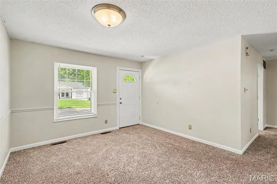6780 Lesli Mari Court, Florissant, MO 63033 - #2