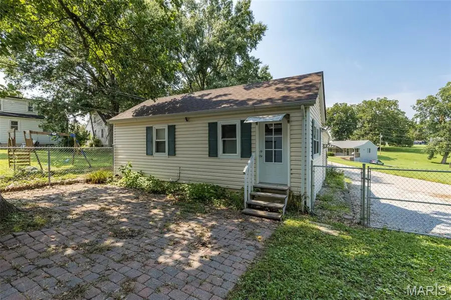 52 Linn Drive, Ste Genevieve, MO 63670 - #2