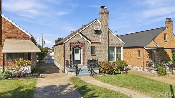 3827 Sulphur Avenue, St Louis, MO 63109