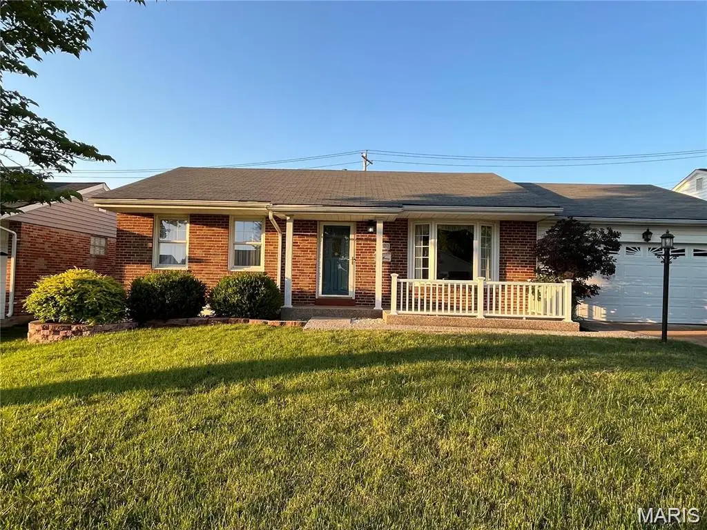 3821 Upton Street, Saint Louis, MO 63116 - #1