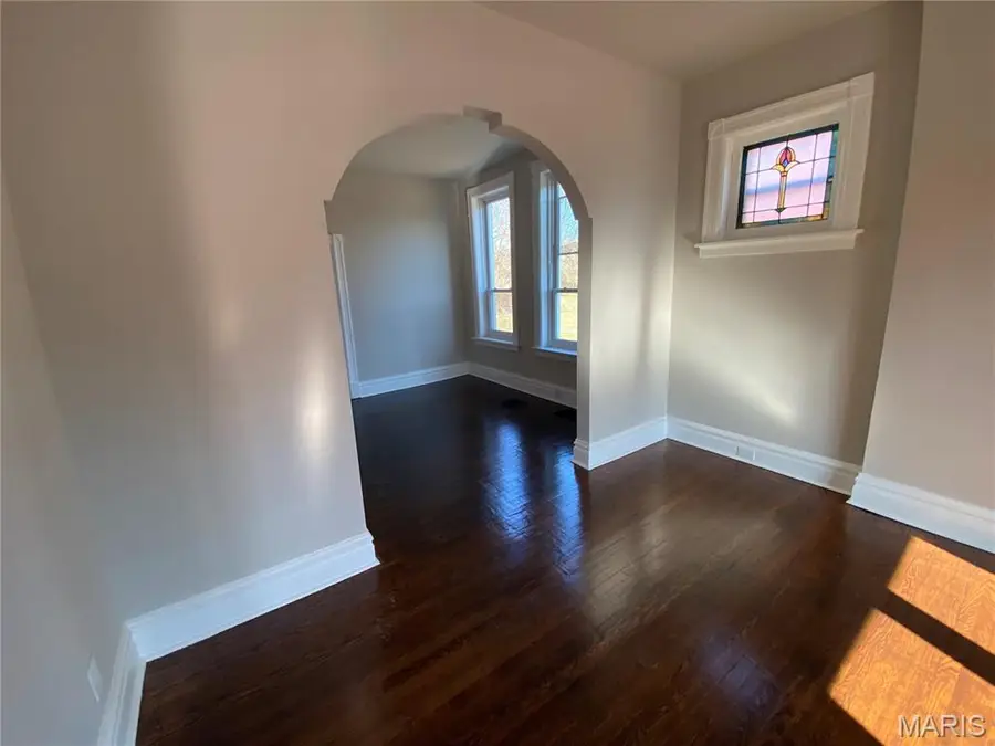 5331 Ridge Avenue, Saint Louis, MO 63112 - #3