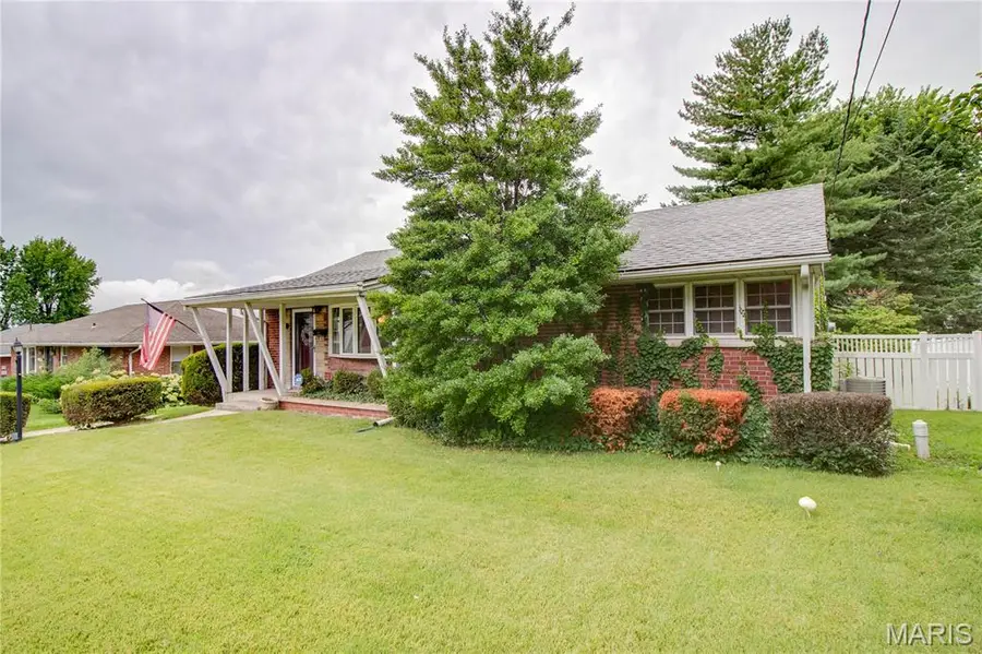 236 Alben Street, Alton, IL 62002 - #2