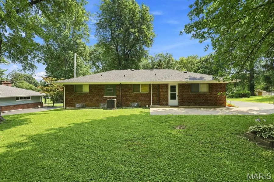 1408 Belgrove Drive, Saint Louis, MO 63137 - #2