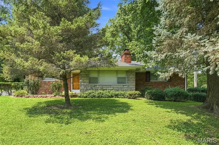 1408 Belgrove Drive, Saint Louis, MO 63137 - #3