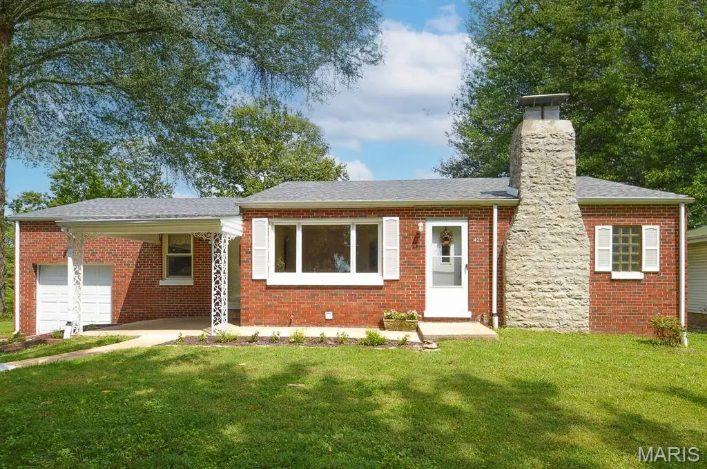 425 S 47th Street, Belleville, IL 62226 - #1