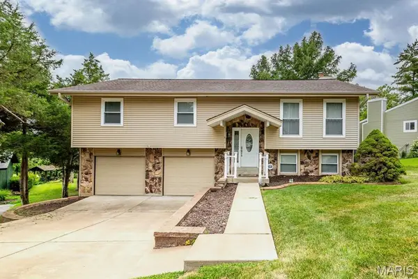 813 Edgewood Drive, Lake St Louis, MO 63367