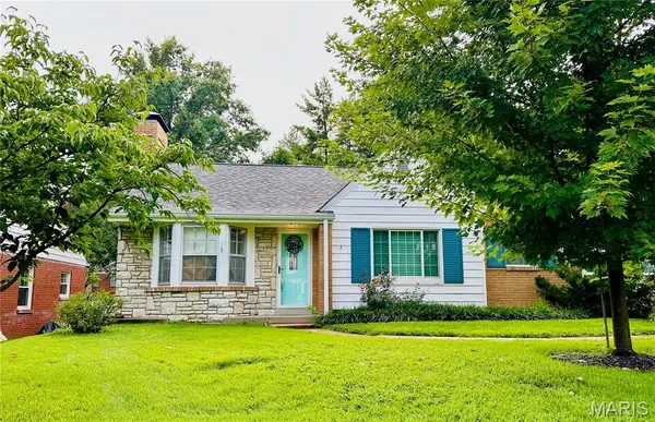 1523 S Rock Hill Road, Webster Groves, MO 63119