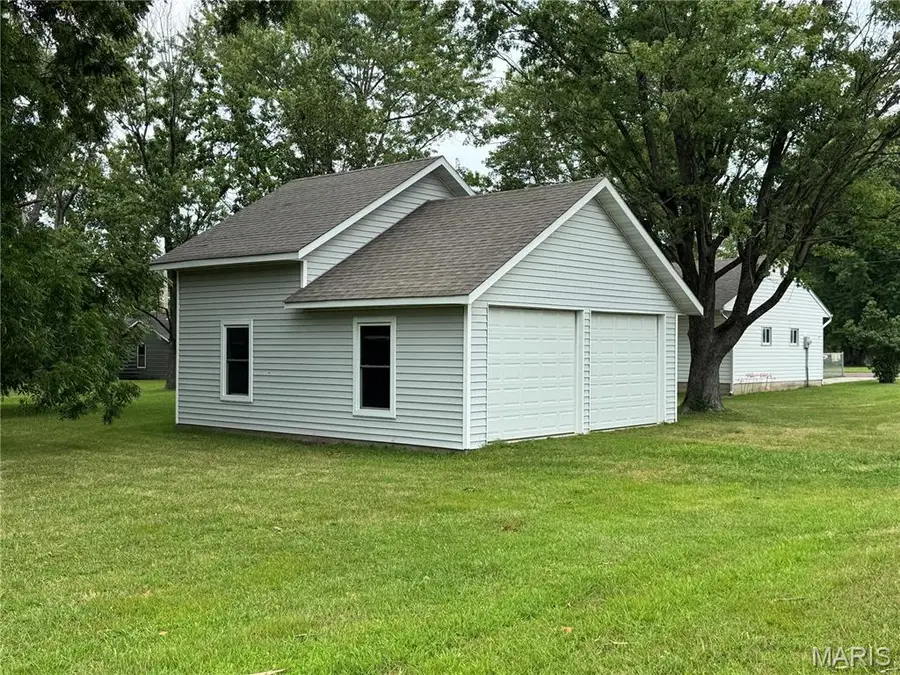 641 S Walnut Street, Gerald, MO 63037 - #3