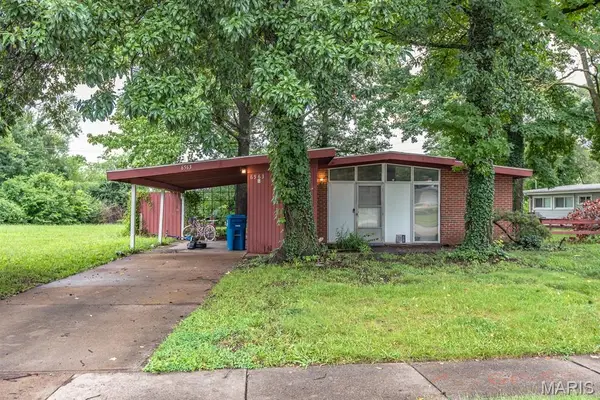 6563 January Avenue, Berkeley, MO 63134