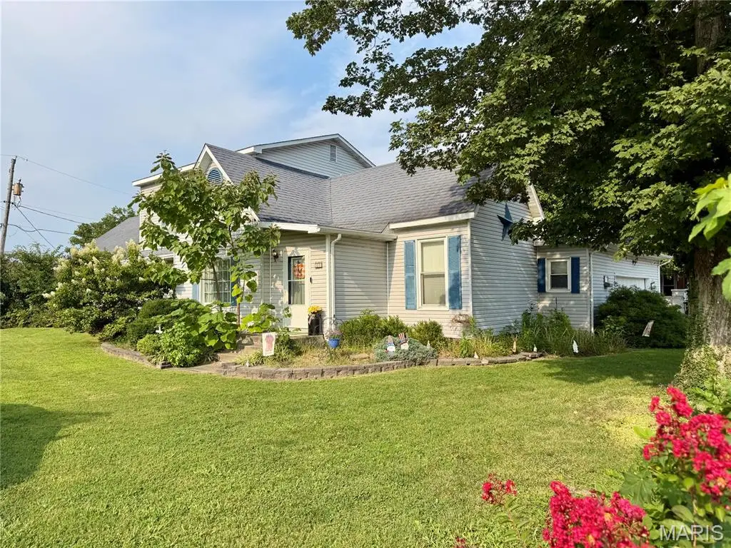200 E Boone Street, Salem, IL 62881 - #1