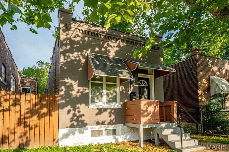 7904 Pennsylvania Avenue, Saint Louis, MO 63111 - #2