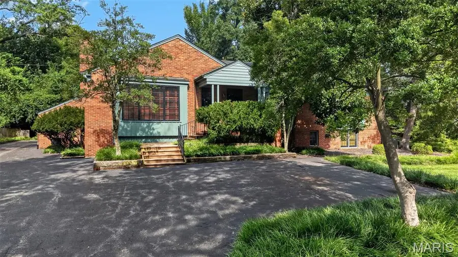 8 Winding Brook Lane, Ladue, MO 63124 - #3