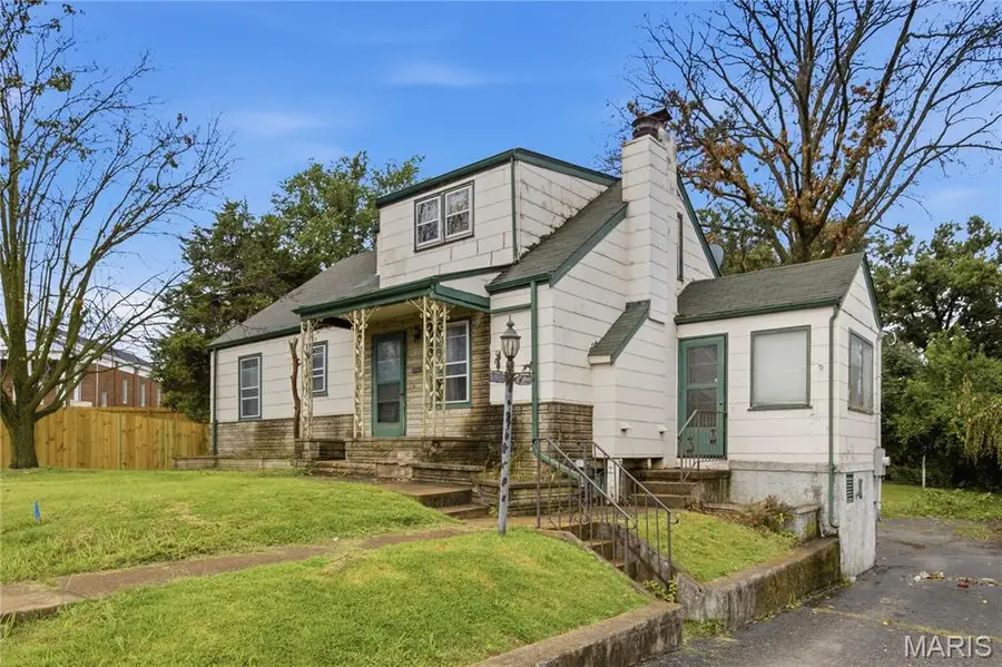 9535 Mackenzie Road, Affton, MO 63123 - #2