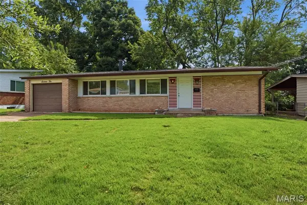 1610 Gallant Fox Drive, Florissant, MO 63033