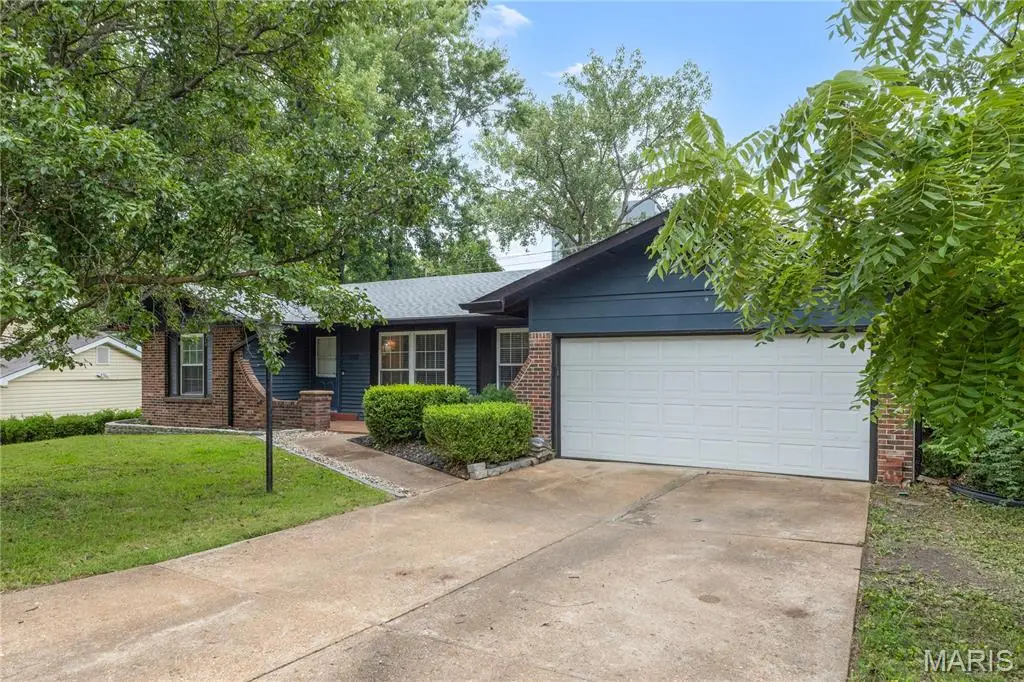 1722 Roth Hill Drive, Maryland Heights, MO 63043 - #1