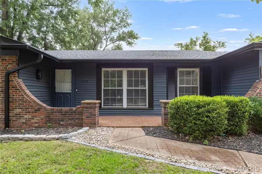 1722 Roth Hill Drive, Maryland Heights, MO 63043 - #2
