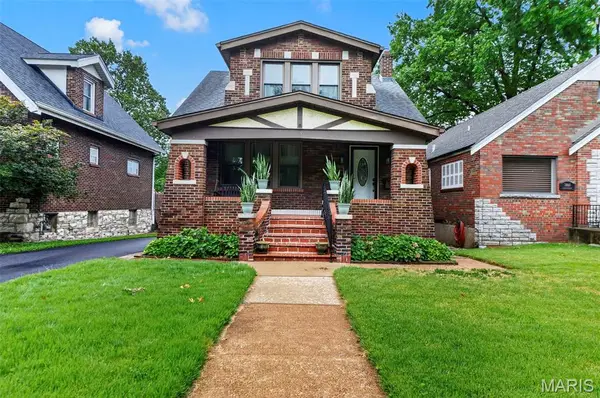 3858 Loughborough Avenue, St Louis, MO 63116