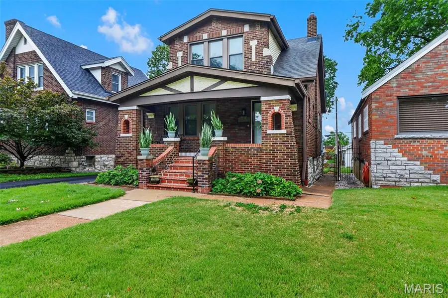 3858 Loughborough Avenue, Saint Louis, MO 63116 - #2