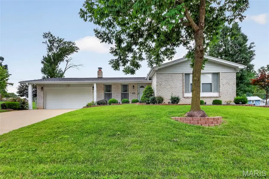 3020 Mockingbird Drive, Saint Charles, MO 63301 - #2