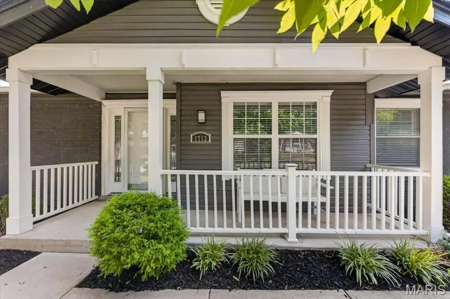 1712 Pensacola Drive, Saint Louis, MO 63146 - #3