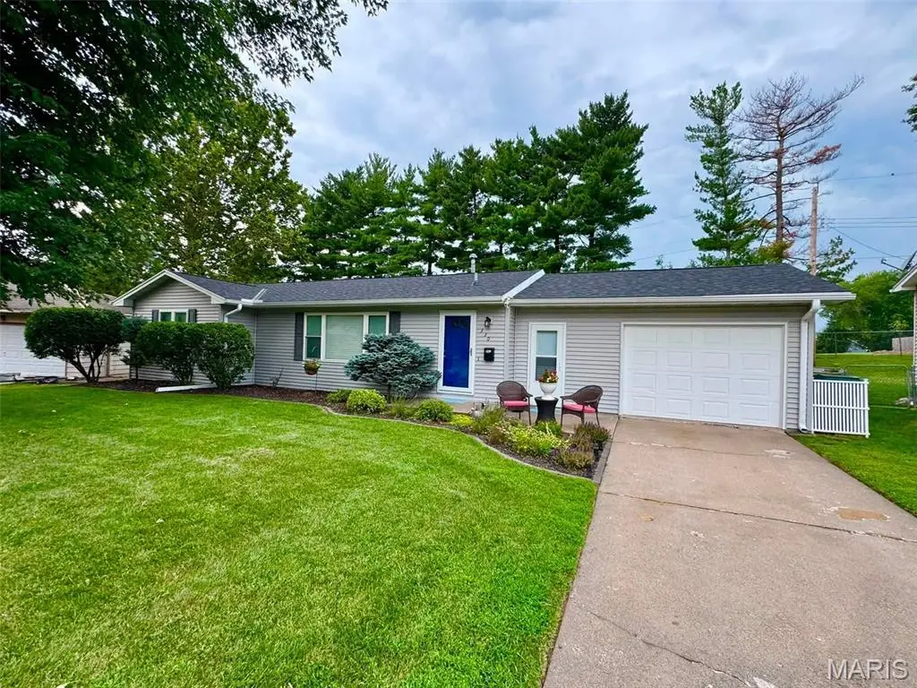 330 Glendale Drive, Quincy, IL 62301 - #1