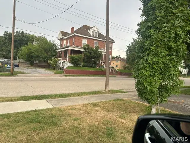 239 N Middle Street, Cape Girardeau, MO 63701 - #2