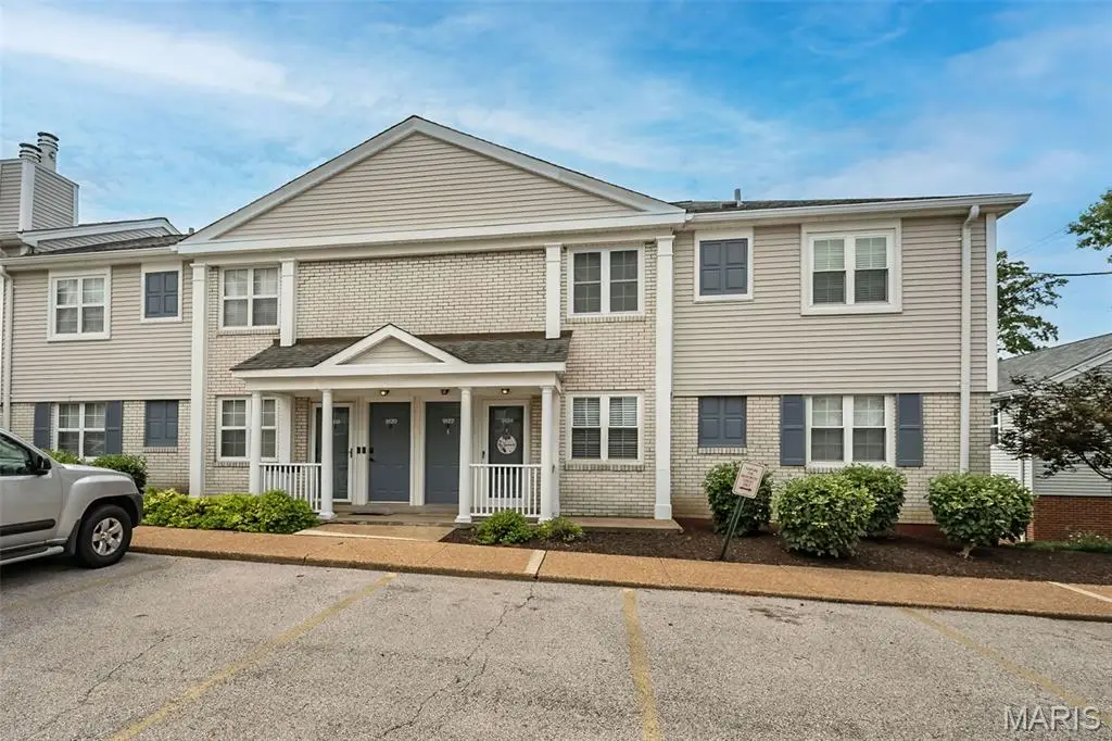 9122 Eager Road, Brentwood, MO 63144 - #1