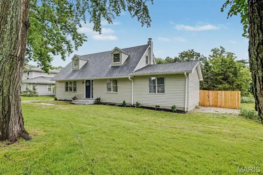12036 Larimore Road, Saint Louis, MO 63138 - #2